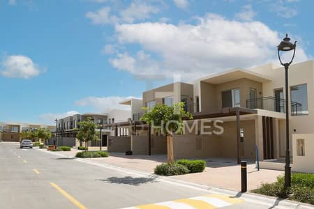 Large corner Plot close to Pool | 4 Bed