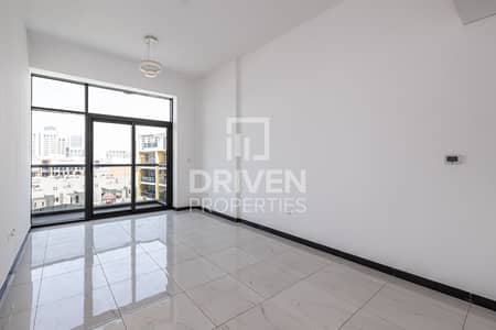 Well -Maintained Unit | Near Circle Mall