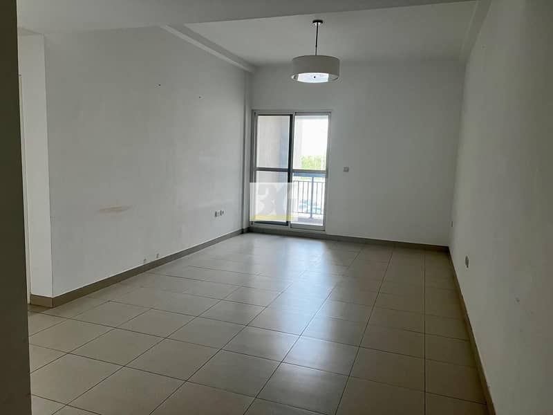 Large One Bedroom | Two Balconies | Close Kitchen