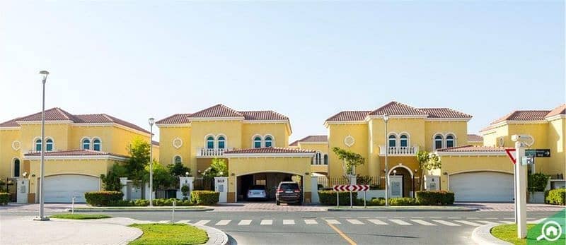 MOVE NOW READY TO MOVE 4BR WITH MIAD SPACIOUS SIZE VILLA FOR RENT IN Dubai, Jumeirah Park