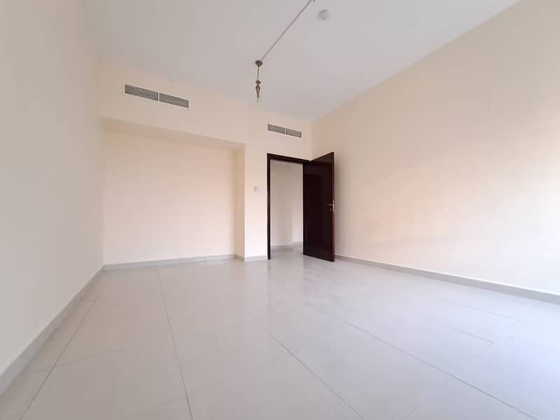Most Specious Apartment, 2BHK in 30k open view,1 Month+Gym & pool free, Front to Safeer Mall