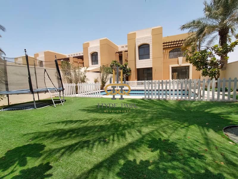 Impressive Family Home / 5 Master BR Villa | Private Pool |Lovely Garden / Sea View / Beach Facilities
