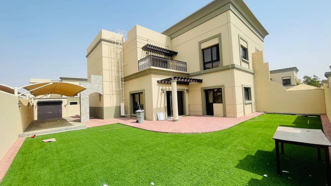 Luxury duplex 4bhk villa with mide room wardrobe parking in Al Atain