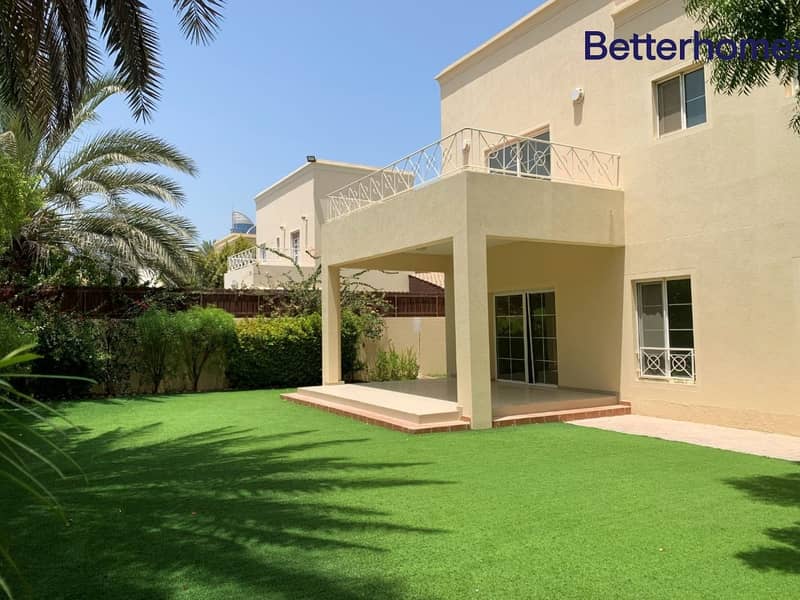 Upgraded | Landscaped Garden | Sky View