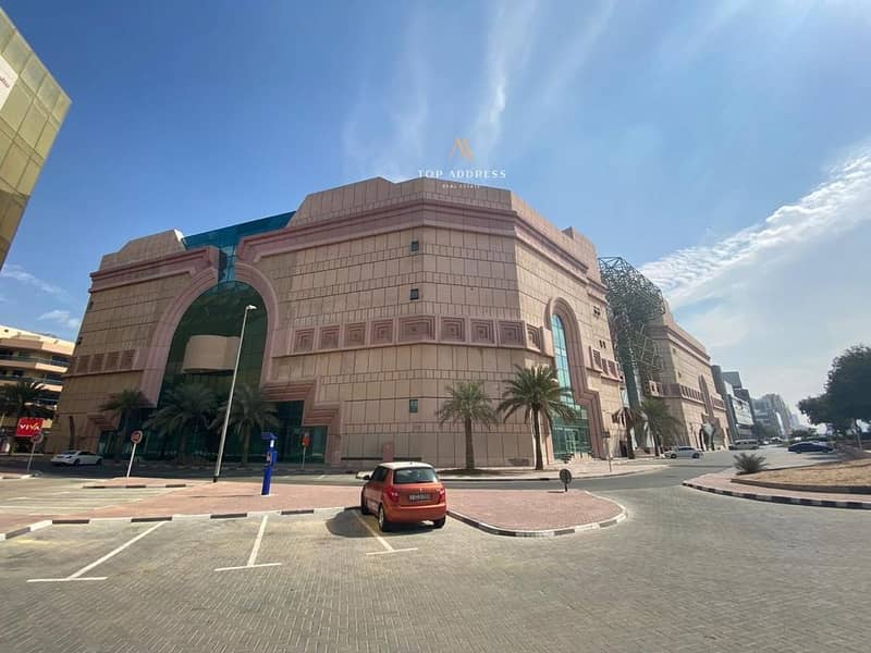 Big investment | Mall in Oud Metha