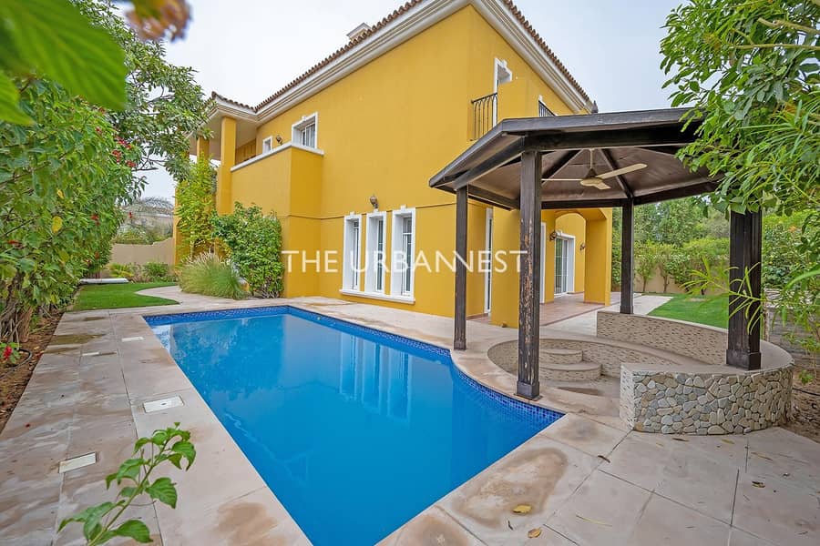 Vacant 5BR | Type 11 | Private  Pool |  Single Row