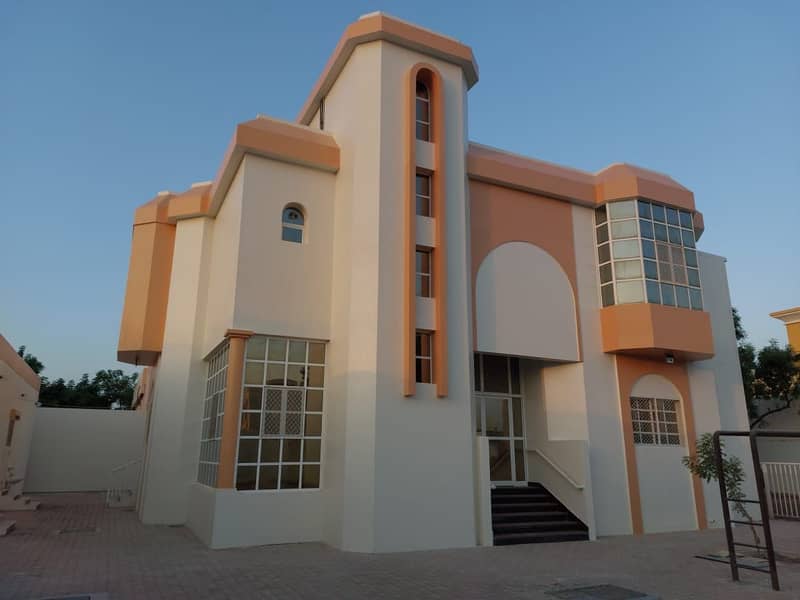 Villa for rent in al yash area near to park