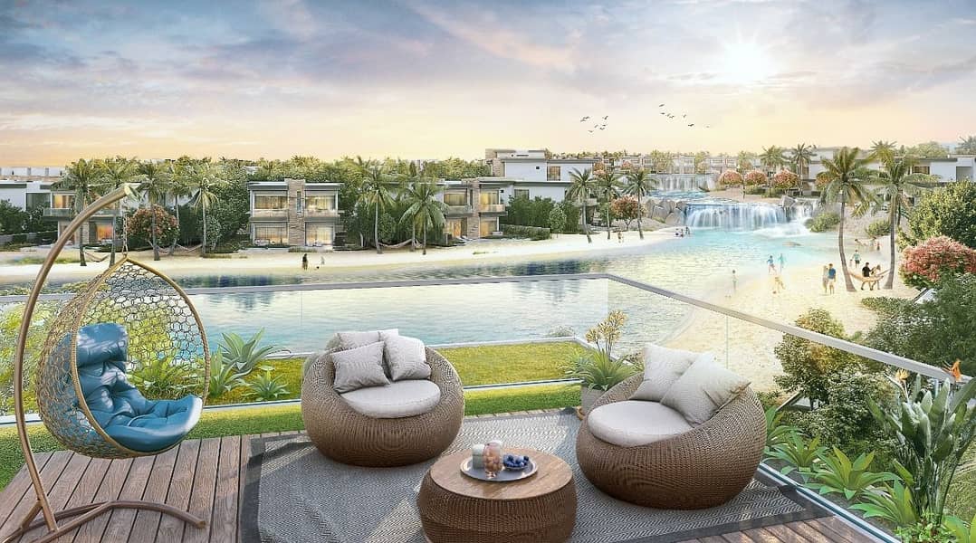 Spacious private townhouse villa in Dubai beside a Crystal lagoon