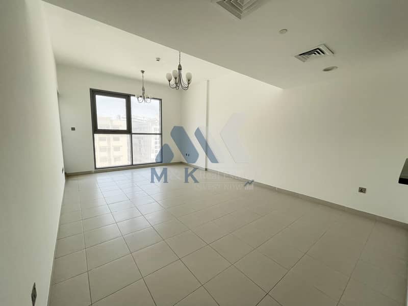 شقة في مساكن المرقبات 04 المرقبات ديرة 1 غرف 52000 درهم 6260142