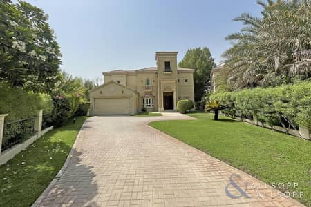 4 Bedroom Villa for Rent in Jumeirah Islands, Dubai - 4 Beds | Entertainment Foyer | Venetian Style