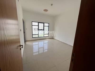 4 Bedroom Villa for Rent in Jumeirah Village Circle (JVC), Dubai - Closed Kitchen/ All rooms have balcony