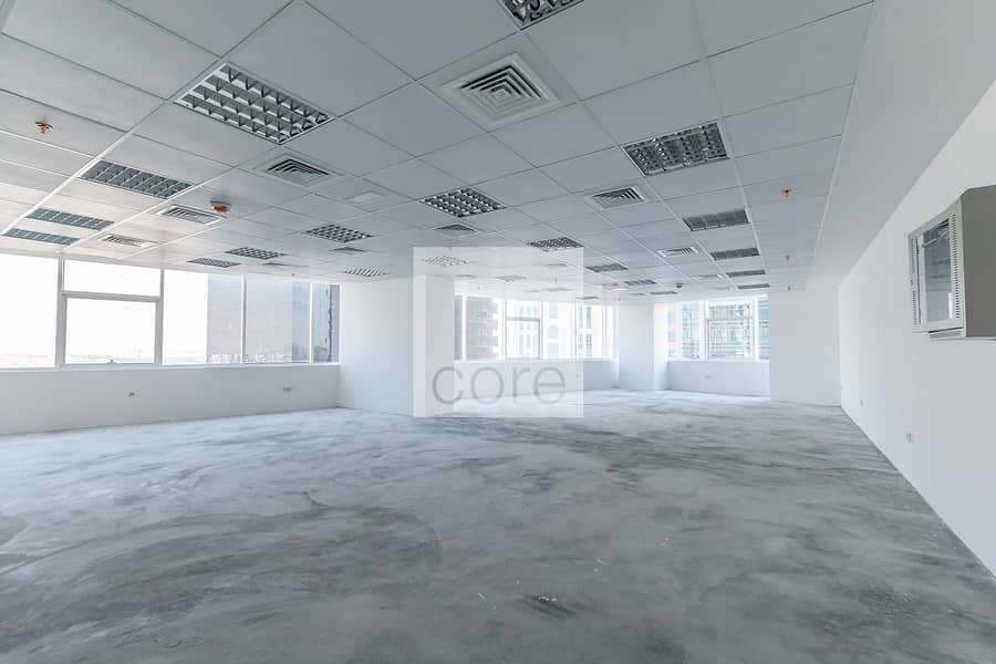 Semi fitted office in HDS Business Center