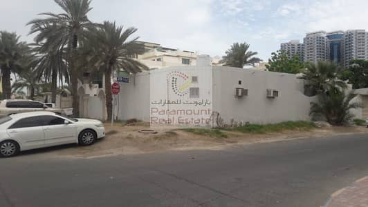 9 Bedroom Villa for Sale in Al Rashidiya, Ajman - 6400Sqft Old Construction villa at the price of land in rashidiya  FOR SALE