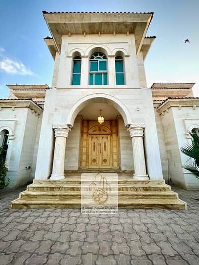 10 Bedroom Villa for Sale in Al Hamidiyah, Ajman - Villa with wonderful designs, luxurious decorations and a distinctive stone facade,For sale.