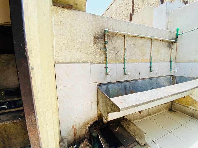 10 HAND WASH AREA
