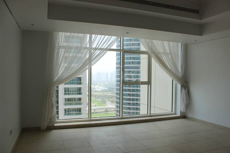 2 Bedroom Apartment | with Balcony | Jumeirah Lake Towers
