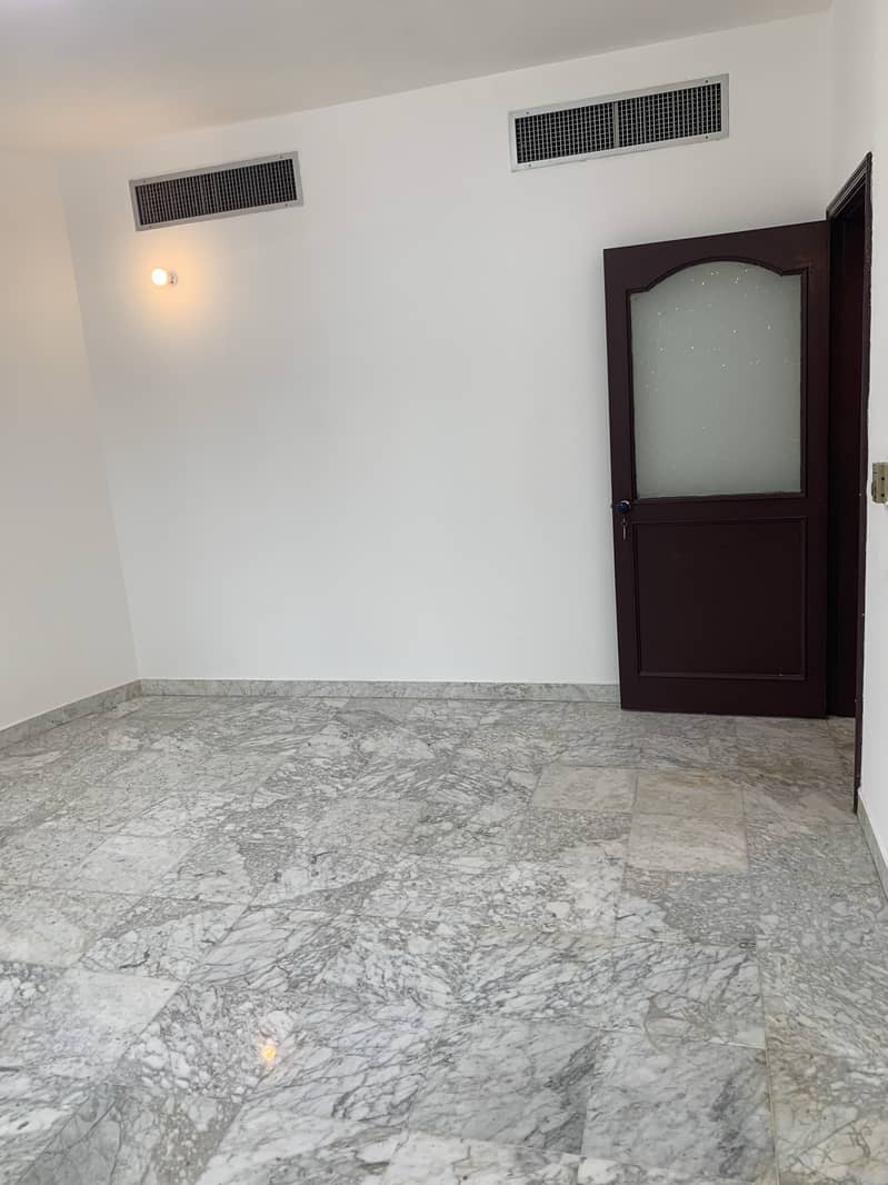 1 Bhk available in liwa street near wtc mall