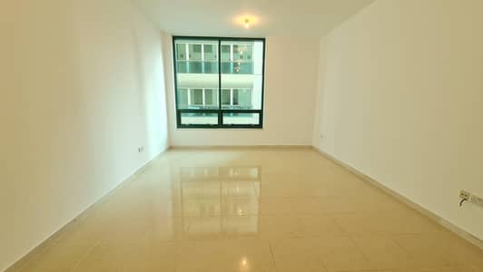 1 Bedroom Flat for Rent in Hamdan Street, Abu Dhabi - Hamdan Street 1bhk Available 2 bathroom Near WTC.