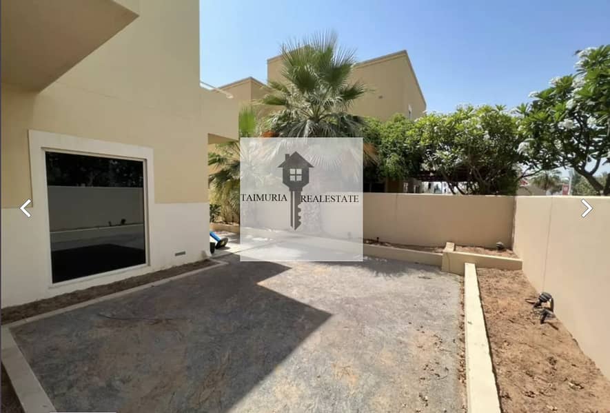 Hot Deal !Prime Location near to gate , spacious 4 bedroom villa for rent 160,000 AED