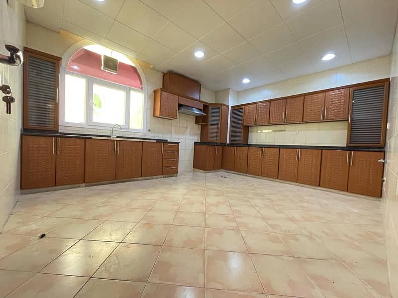 Квартира в Халифа Сити, 3 cпальни, 90000 AED - 6283886