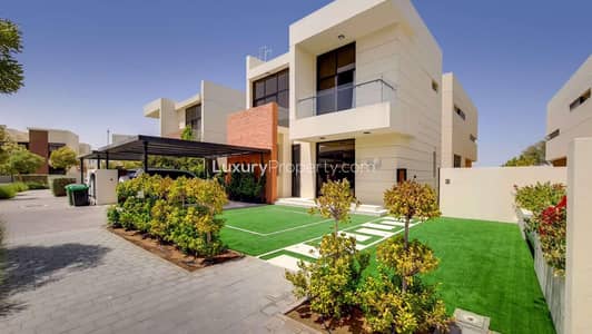 5 Bedroom Villa for Rent in DAMAC Hills, Dubai - Private Pool | Upgraded | Golf Course View
