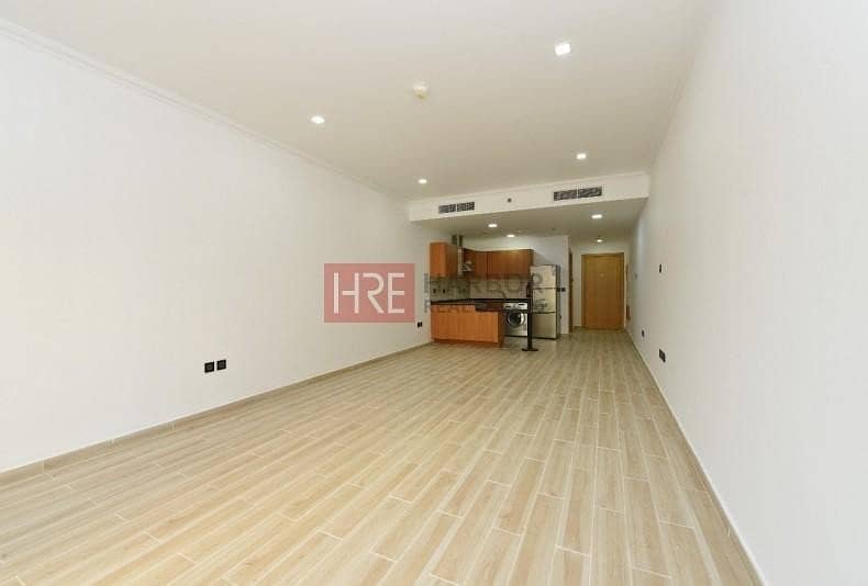 Spacious Vacant Studio with Upgraded flooring