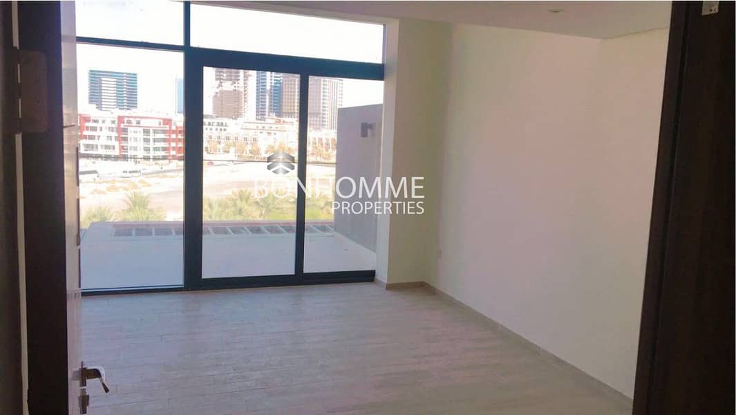 Brand New 1 Bedroom with Huge Area 1100 SQFT / Unfurnished / Big Balcony / Best Investment