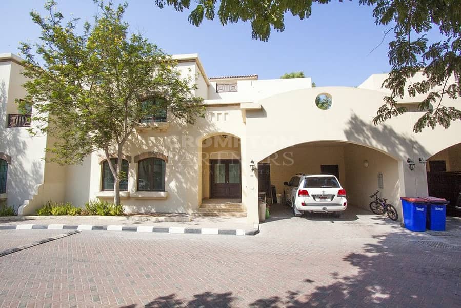 Great Compound Villa | Spacious | With Facilities