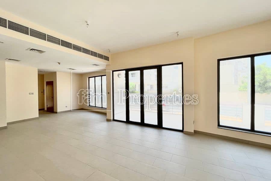 Spacious 3bdr Villa with with big plot