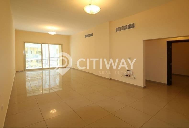 Spacious Apartment with Maid's Room and a Huge Balcony
