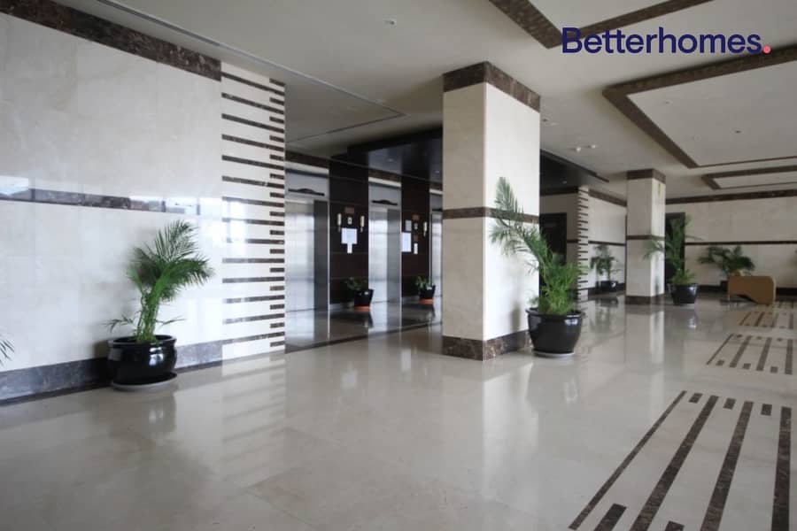 Unfurnished | Golf Course View | Mid Floor