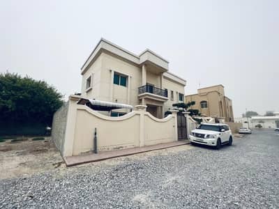 3 Bedroom Villa for Rent in Al Nekhailat, Sharjah - LUXURY & BEAUTIFUL 3 BEDROOM AVAILABLE FOR RENT IN AL NEKHILAT SHARJAH ONLY IN 75,000 AED PER YEAR