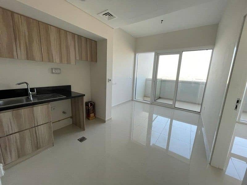 Affordable 1BR| High Floor | Sunset View | Large Balcony