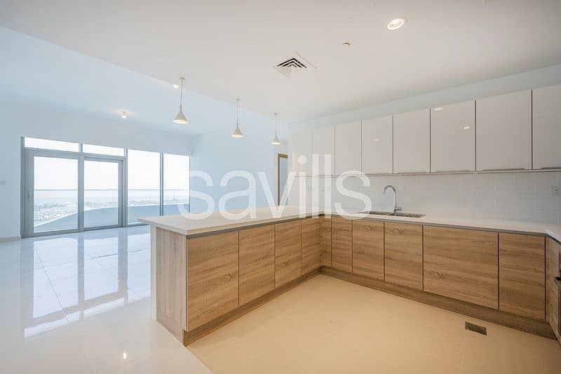 PANORAMIC SEA VIEW|LARGE BALCONY|FITTED KITCHEN