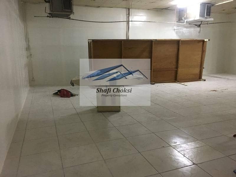 4150 sq.ft Warehouse Suitable for Storage/Industrial Purpose in Al Quoz 3