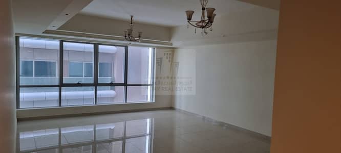 2 Bedroom Flat for Sale in Al Majaz, Sharjah - Al Dana Tower, view on Khaled Lake