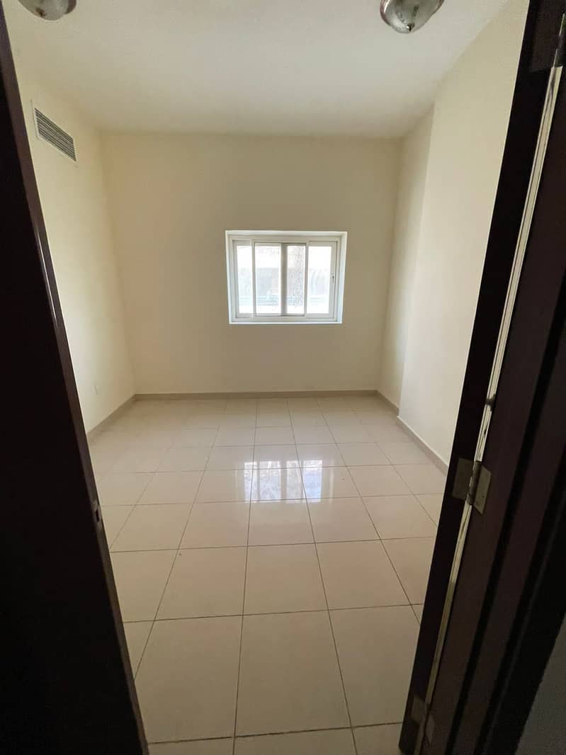Квартира в Абу Шагара, 20000 AED - 6299574