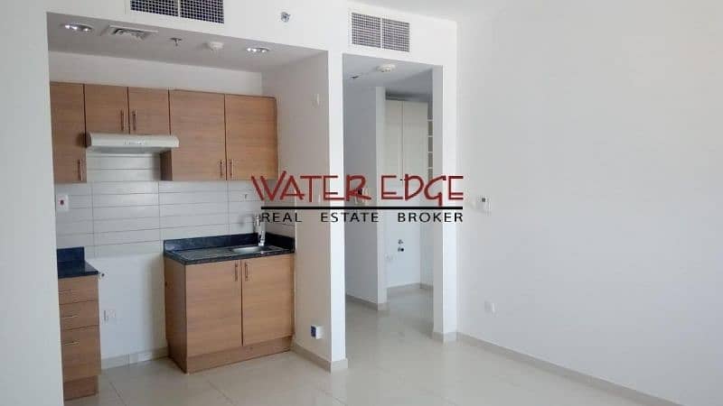 Big Unit - Near Metro - Chiller Free- Gated Community