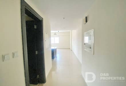 شقة 1 غرفة نوم للايجار في مدينة دبي الرياضية، دبي - شقة في المساكن الحمراء مدينة دبي الرياضية 1 غرف 40000 درهم - 6303502