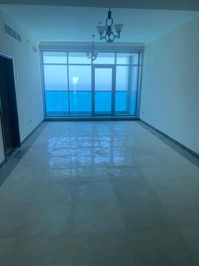 3 Bedroom Flat for Rent in Al Rumaila, Ajman - For yearly rent, apartment 3 BHK hall ,4BTH maid’s room balconies see view Corniche Residence Towers