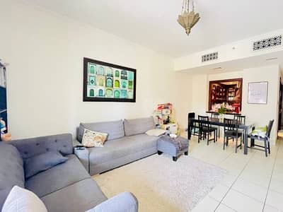 2 Bedroom Flat for Sale in Old Town, Dubai - Vacating January | Square Layout | Community View