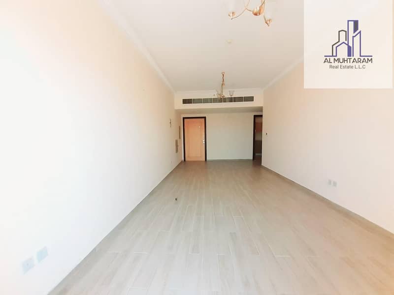 Like a brand 1bhk//31k//close to park with balcony wordroob in new muwaileh sharjah