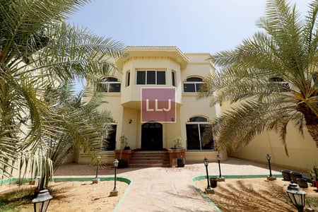 فیلا 6 غرف نوم للايجار في مدينة خليفة أ، أبوظبي - فیلا في مجمع فيلات مدينة خليفة أ 6 غرف 250000 درهم - 6294084