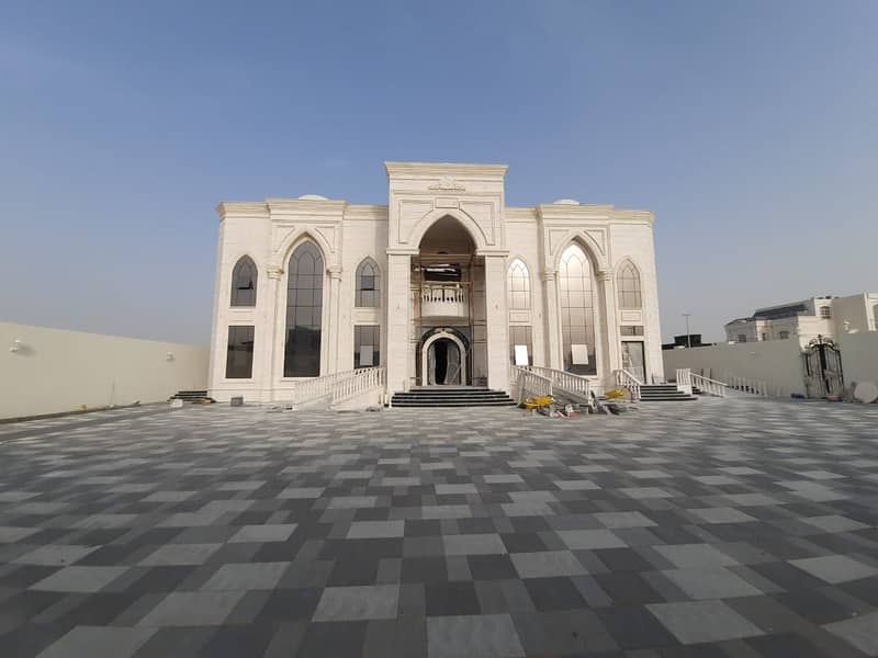 Villa for rent in Abu Dhabi (New Al Shawamekh) first inhabitant VVIP