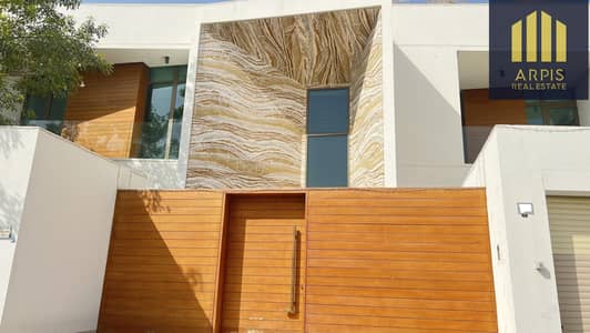 5 Bedroom Villa for Rent in Jumeirah, Dubai - CONTEMPORARY | MODERN SPACIOUS VILLA