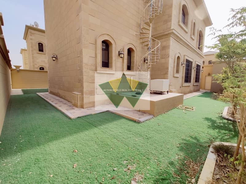 Beautiful In Compound Corner  Villa With Private  Entrance , Driver Room & Back Yard