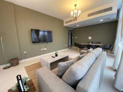 3 Bedroom Apartment for Rent in Jumeirah, Dubai - Living Room