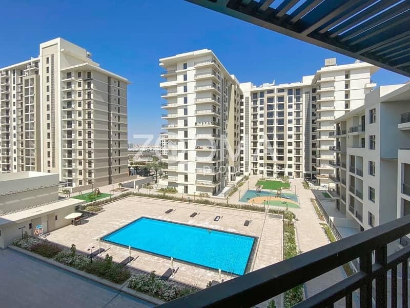Pool View |Spacious Unit|Good investment