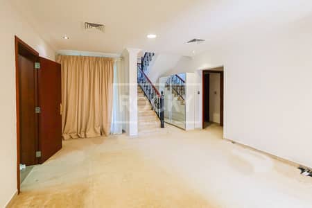5 Bedroom Villa for Sale in Al Quoz, Dubai - Upgraded Villa | Vacant Unit | En-suite