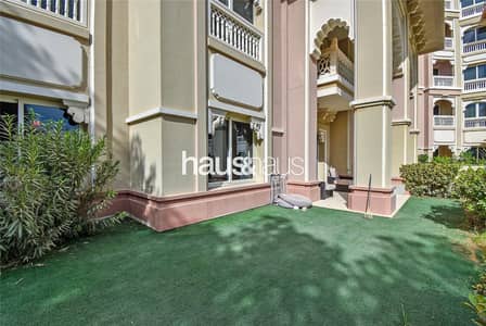 2 Bedroom Apartment for Sale in Palm Jumeirah, Dubai - VACANT | Large Garden Unit | Beach Access